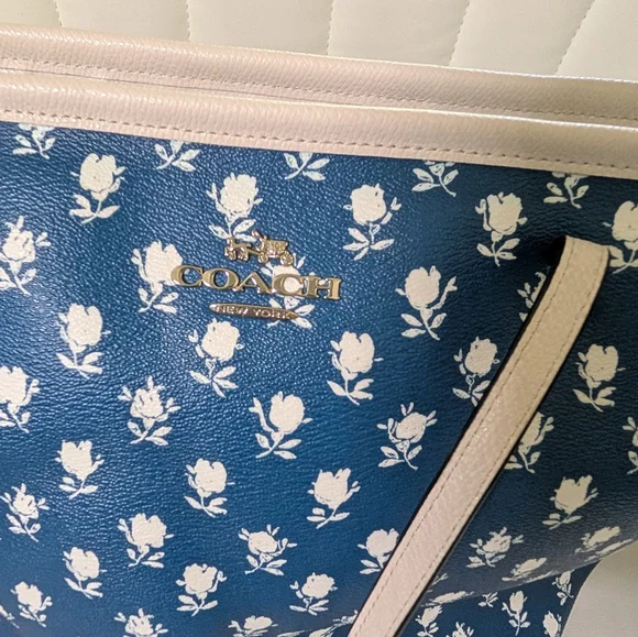 Coach Badlands Floral (Blue/White) Zip Tote Handbag - Picture 2 of 15